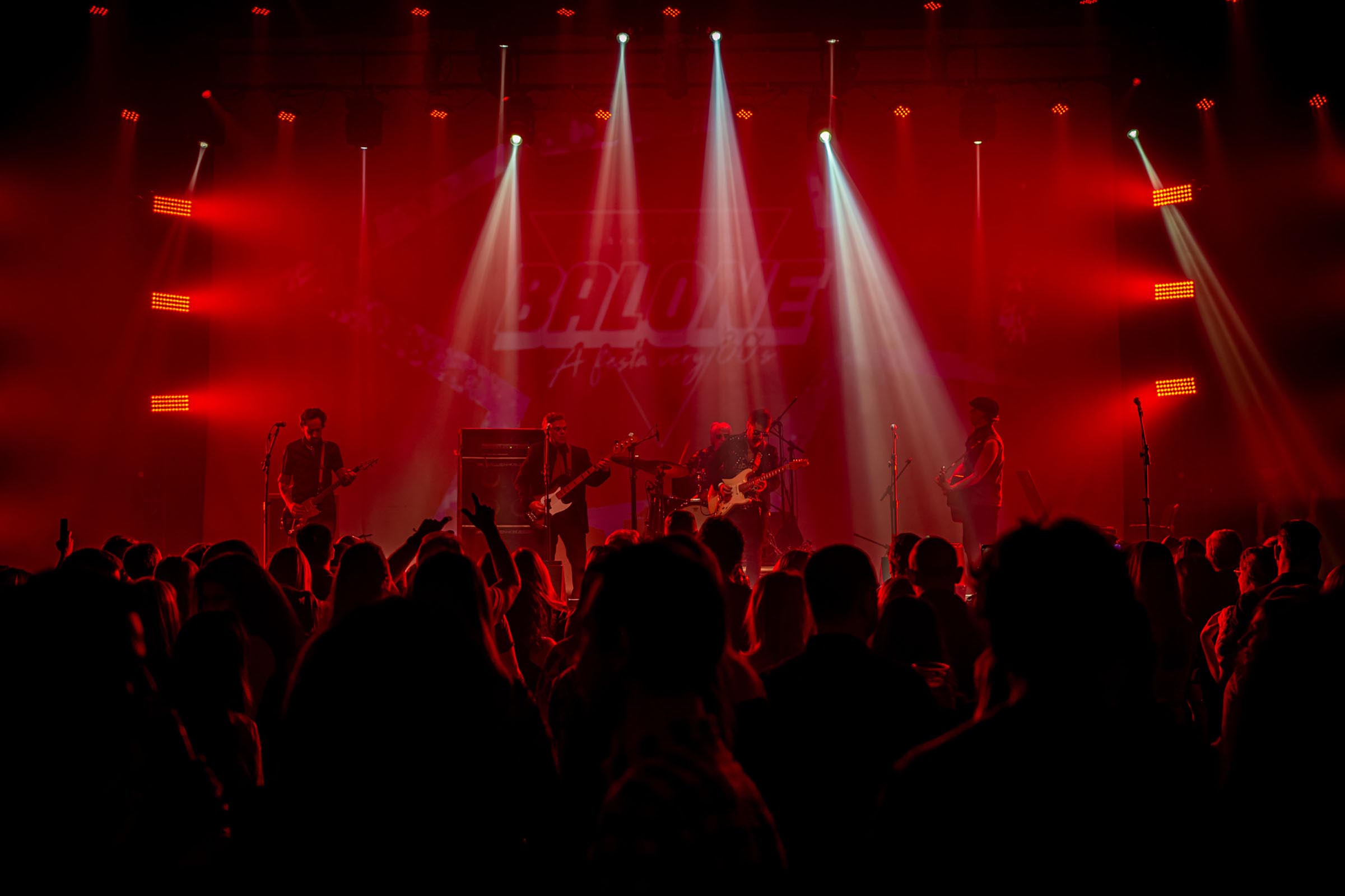 BalonÃª *A Festa VERY 80s and 90s! 23/08/2024