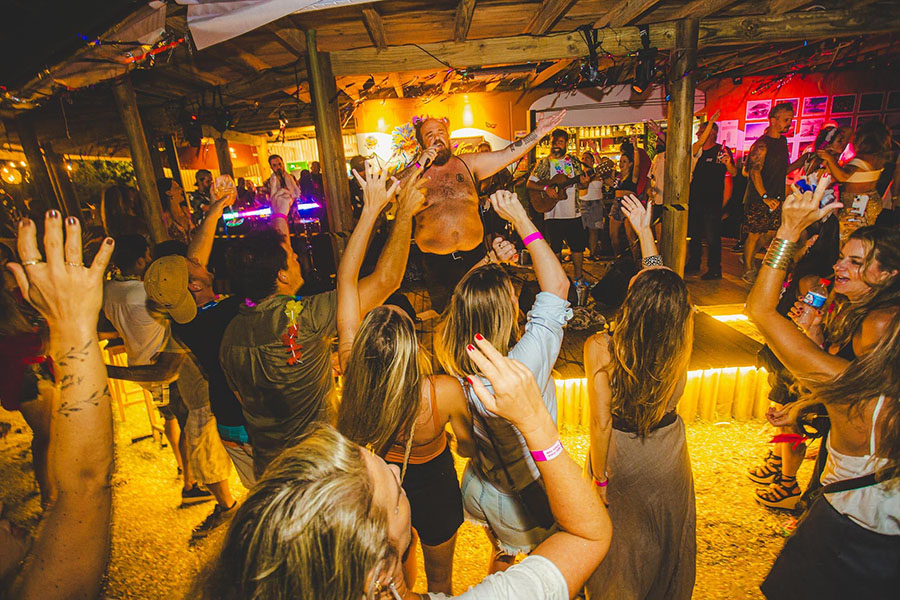 BalonÃª de carnaval em GAROPABA! 01/03/2025