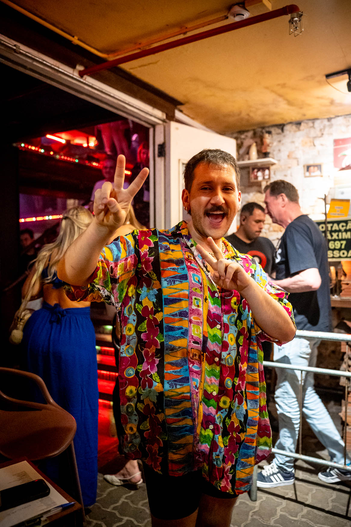 Balonê * A Festa VERY 80s! Festa Anos 80 e 90 06/12/2025