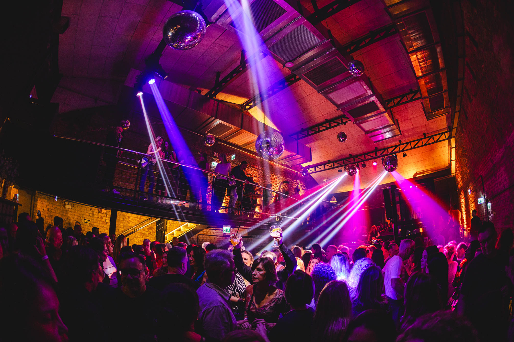 Festa anos 80 e 90 - Balonê *A Festa VERY 80s!