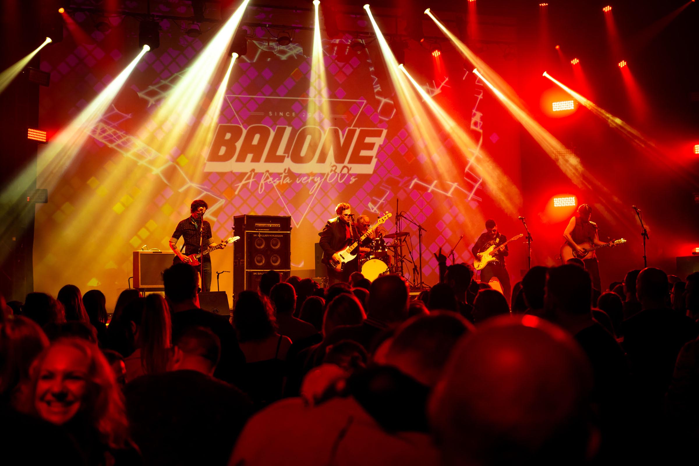 BalonÃª *A Festa VERY 80s and 90s! 23/08/2024