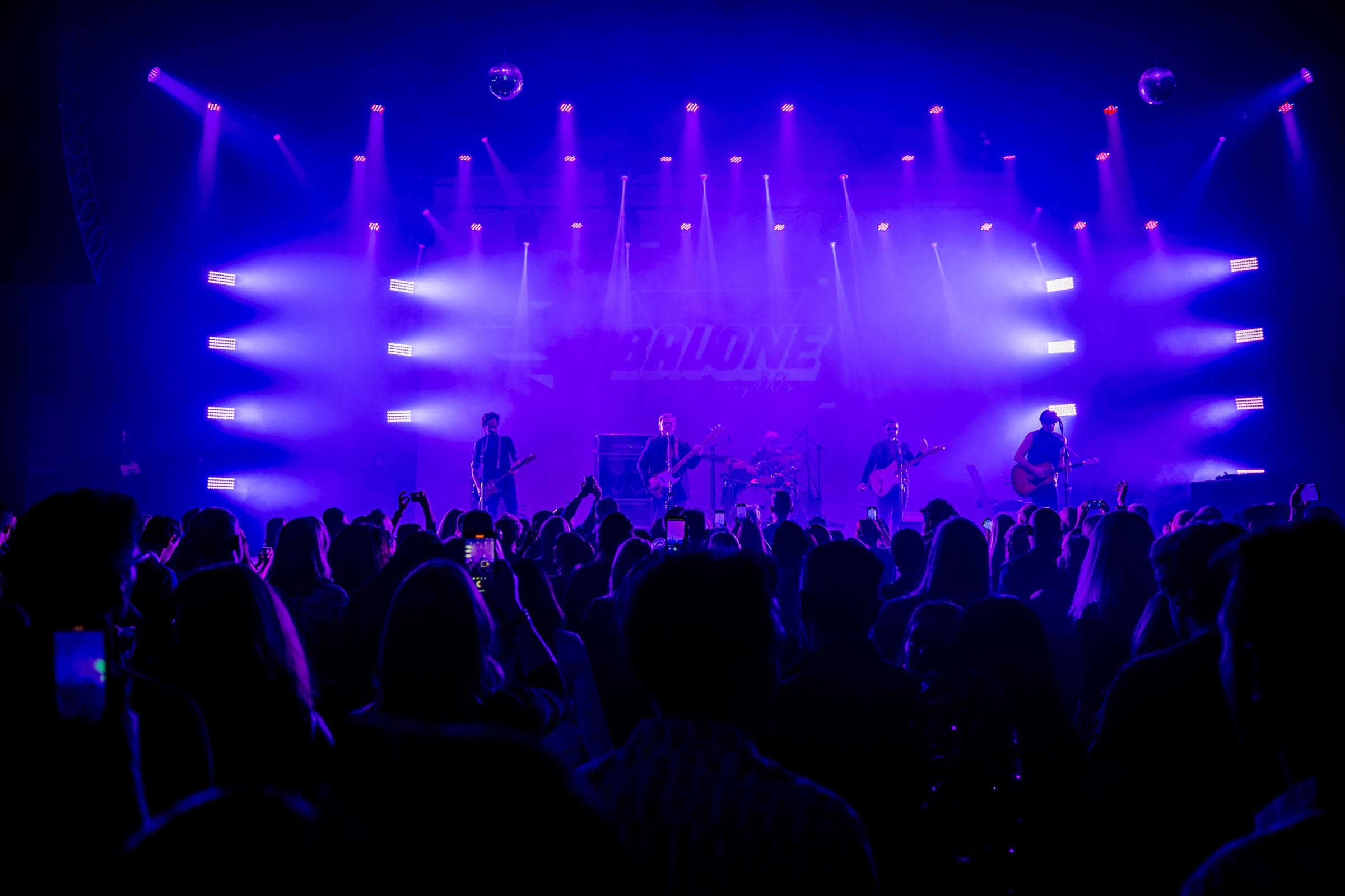 BalonÃª *A Festa VERY 80s and 90s! 23/08/2024