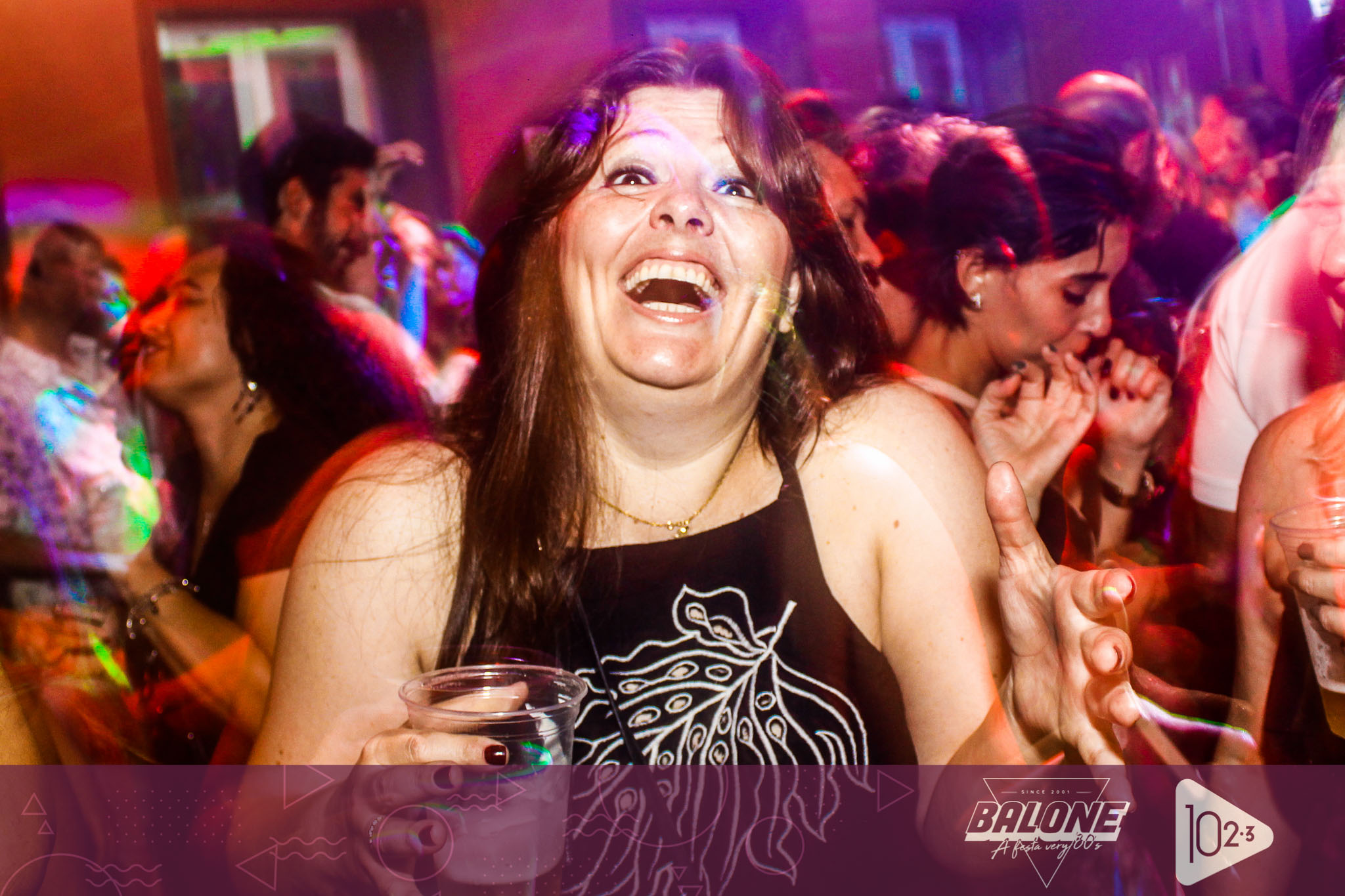 Janeiro ja com a ediÃ§Ã£o bronzeada da Festa VERY80s!