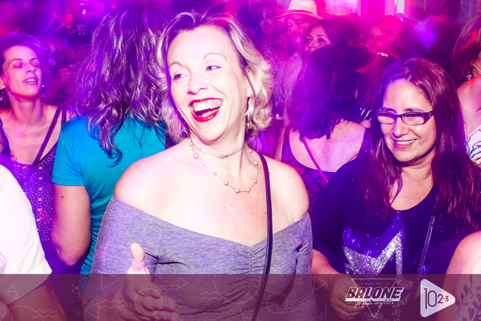 Janeiro ja com a ediÃ§Ã£o bronzeada da Festa VERY80s!