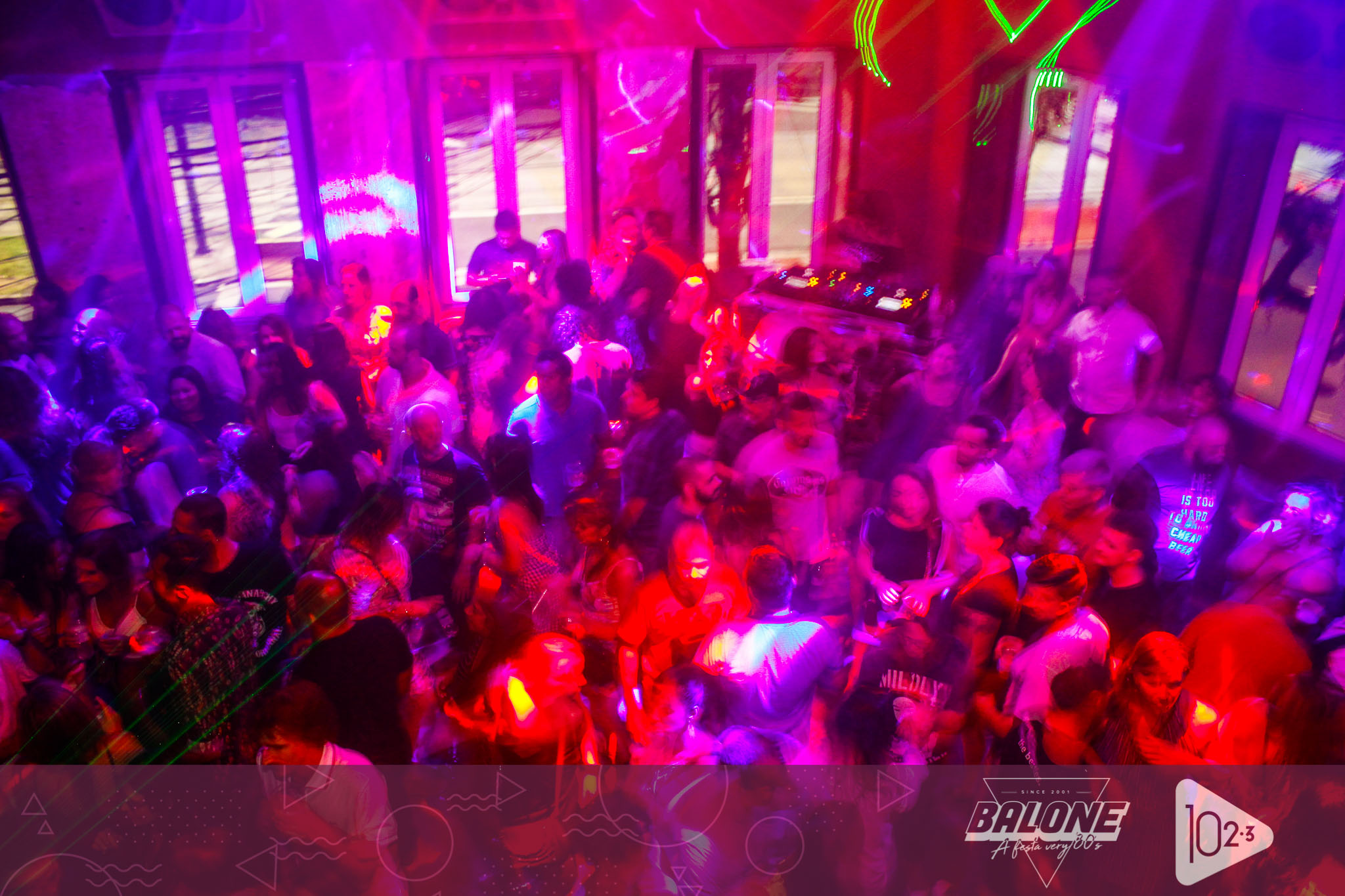 Janeiro ja com a ediÃ§Ã£o bronzeada da Festa VERY80s!