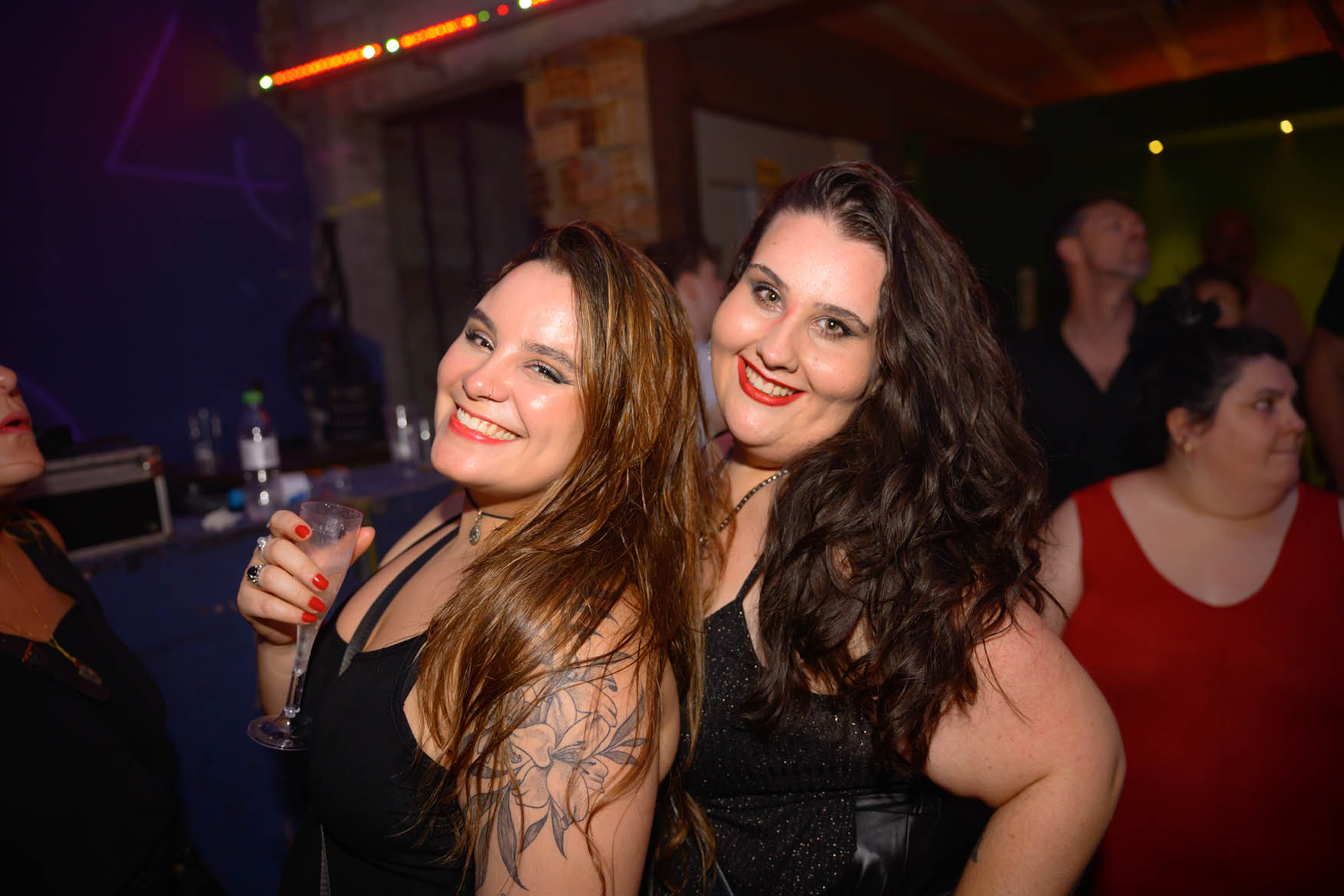 Balonê * A Festa VERY 80s! Festa Anos 80 e 90 06/12/2025