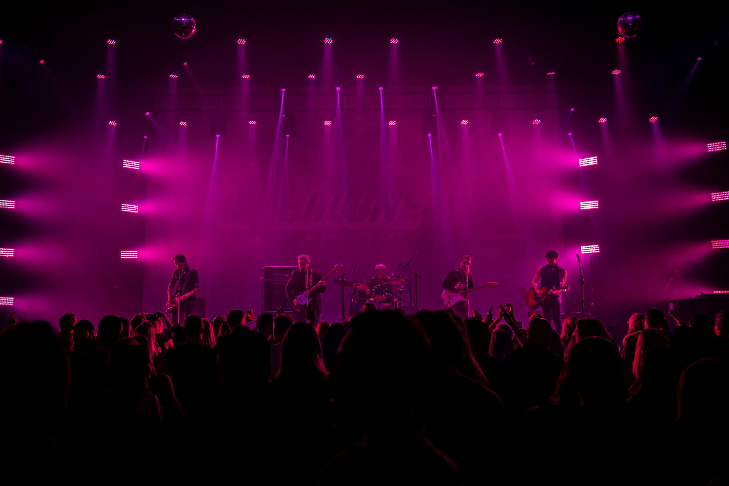 BalonÃª *A Festa VERY 80s and 90s! 23/08/2024