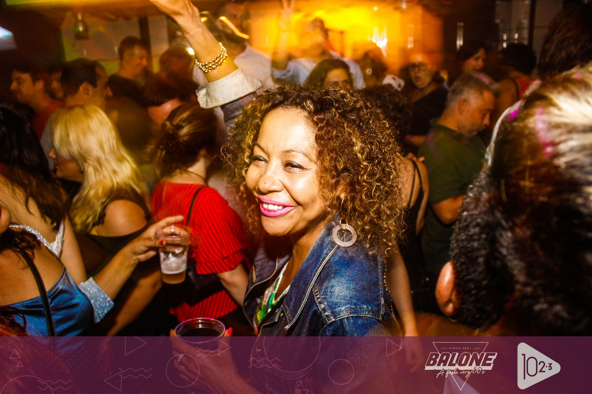 Janeiro ja com a ediÃ§Ã£o bronzeada da Festa VERY80s!