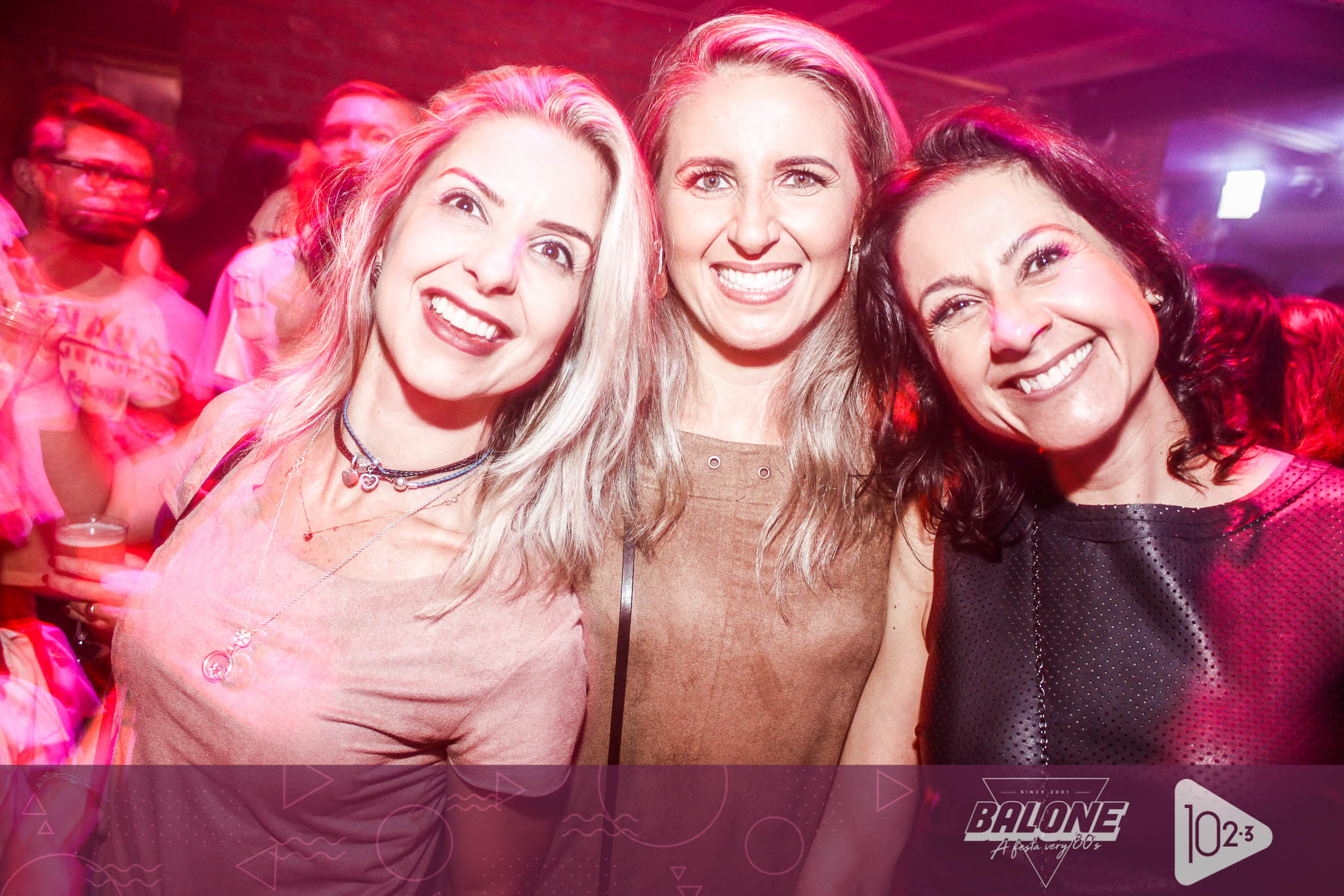 Explode coraÃ§Ã£o na maior felicidade Ã© lindo ver o enterro dos ossos da Festa 