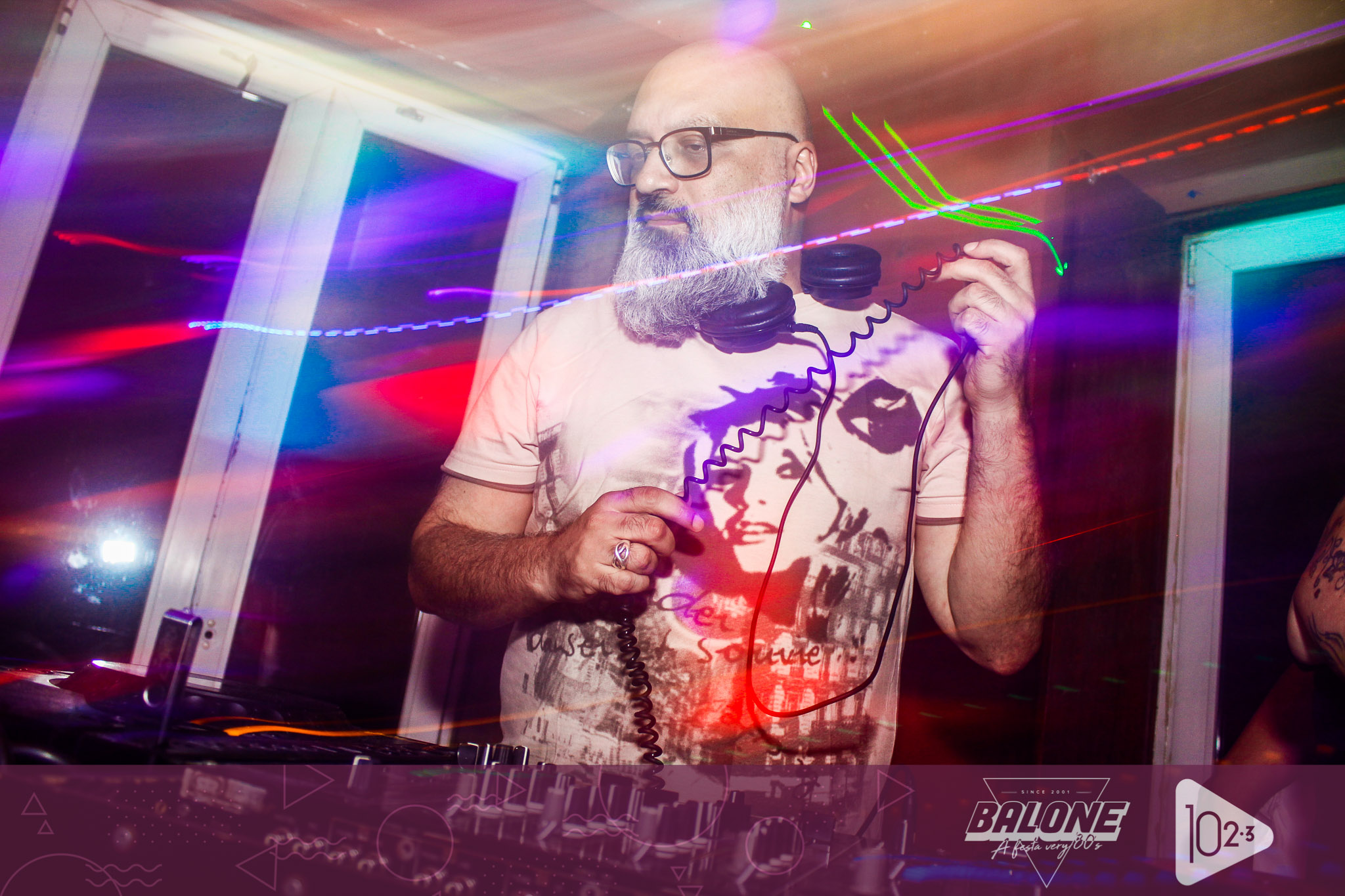 Janeiro ja com a ediÃ§Ã£o bronzeada da Festa VERY80s!