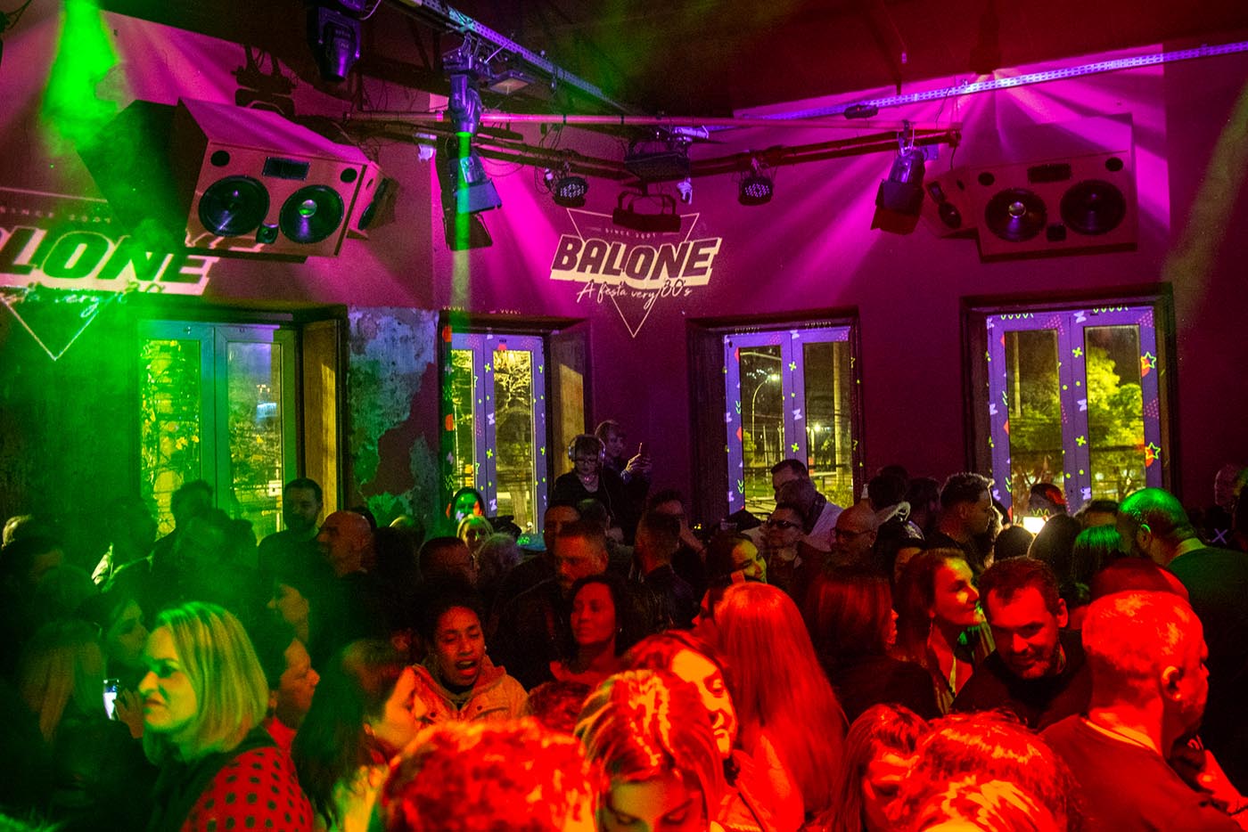 Festa anos 80 e 90 - Balonê *A Festa VERY 80s!