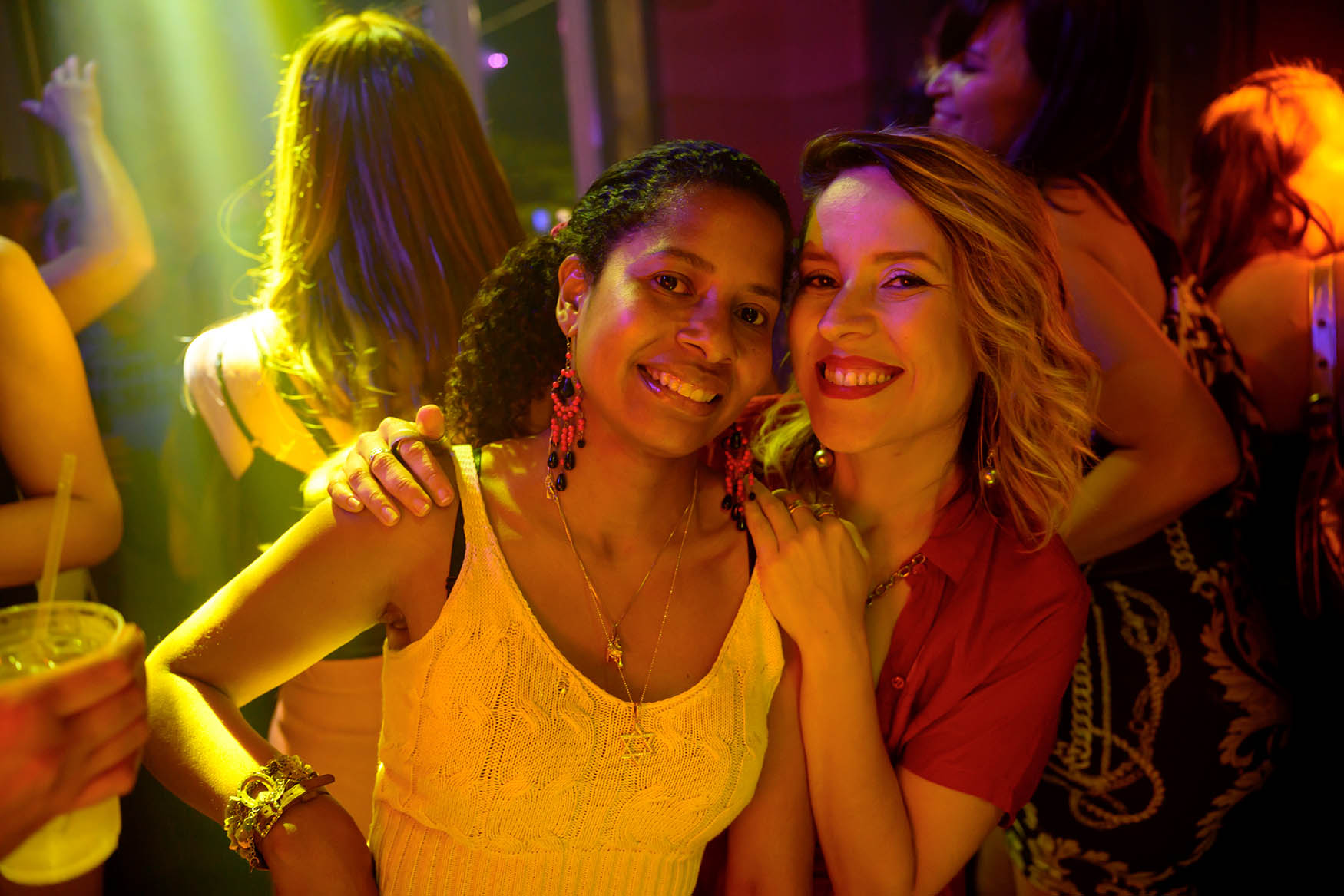 Balonê * A Festa VERY 80s! Festa Anos 80 e 90 06/12/2025