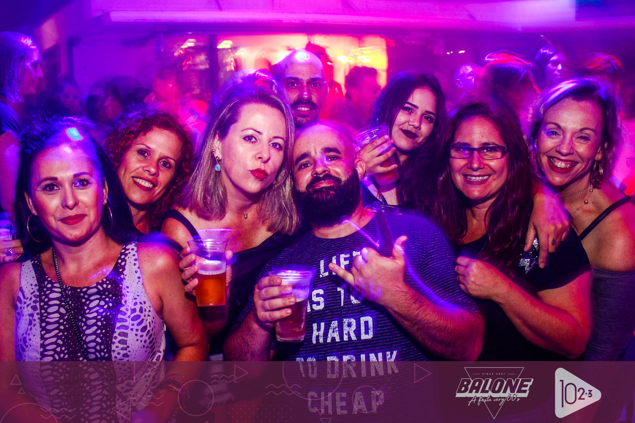 Janeiro ja com a ediÃ§Ã£o bronzeada da Festa VERY80s!