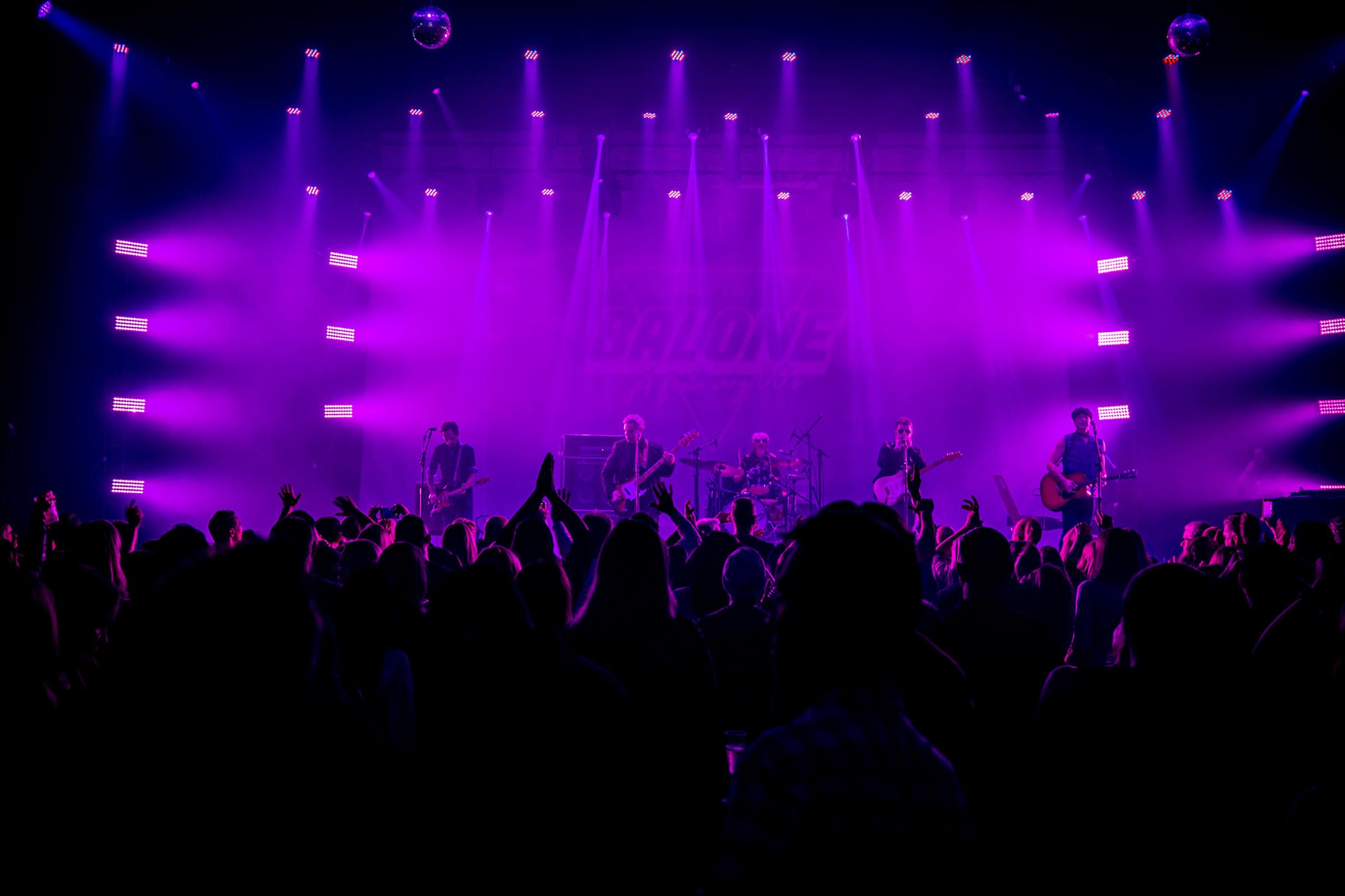 BalonÃª *A Festa VERY 80s and 90s! 23/08/2024