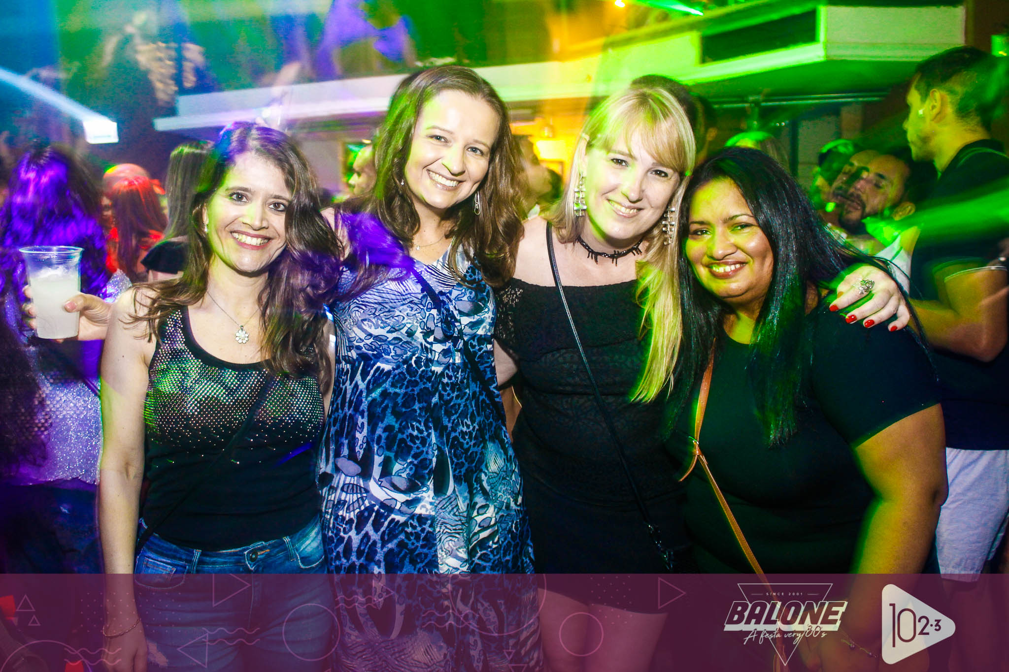 Janeiro ja com a ediÃ§Ã£o bronzeada da Festa VERY80s!