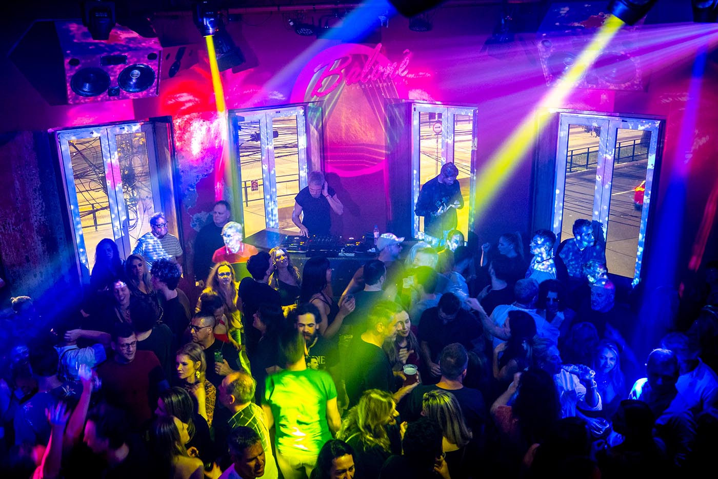 Balonê *A FESTA VERY 80s & 90s! Festa Anos 80 e 90 02/082025